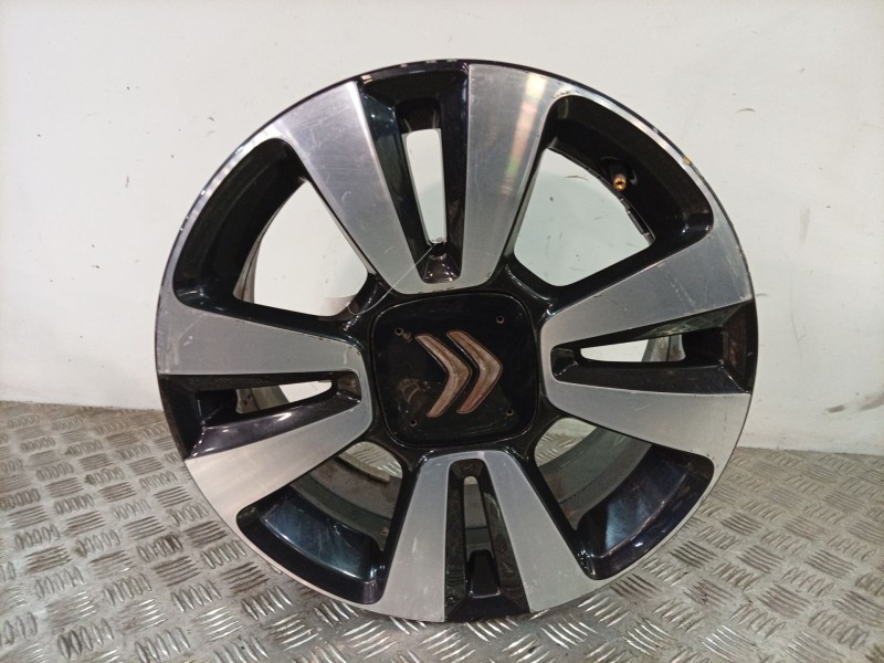 Recambio de llanta para citroën c3 iii (sx) 1.2 vti 82 referencia OEM IAM 9813075077  