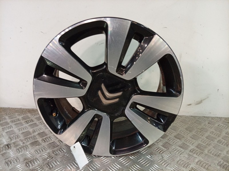 Recambio de llanta para citroën c3 iii (sx) 1.2 vti 82 referencia OEM IAM 9813075077  