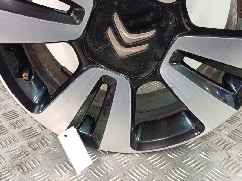 Recambio de llanta para citroën c3 iii (sx) 1.2 vti 82 referencia OEM IAM 9813075077  