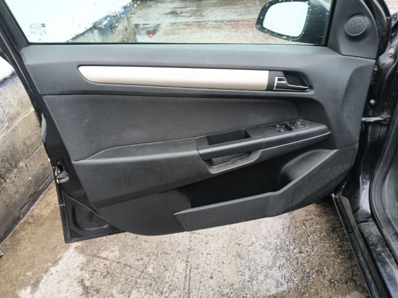 opel astra h (a04) del año 2008