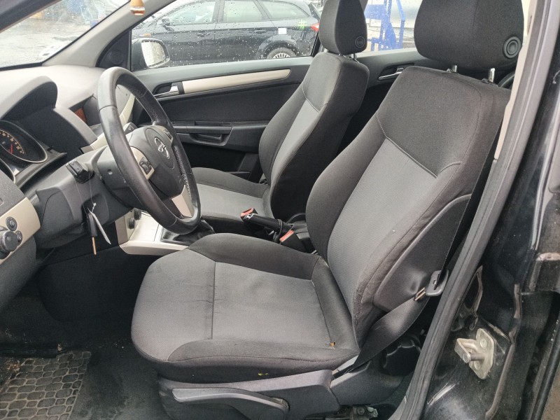 opel astra h (a04) del año 2008