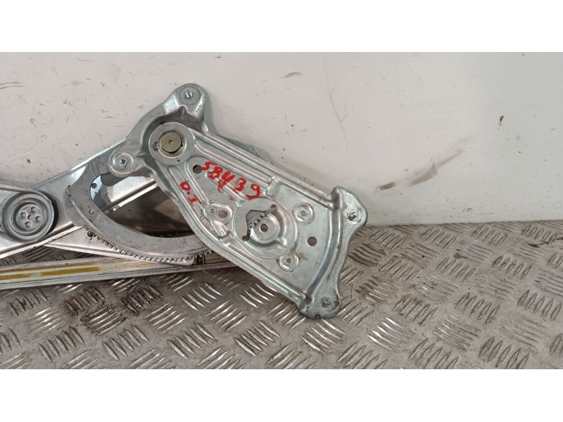Recambio de elevalunas delantero izquierdo para renault megane iii berlina 5 p referencia OEM IAM 966036102  