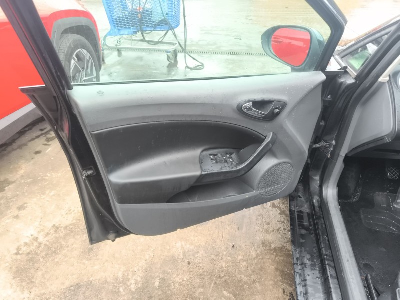 Recambio de guarnecido puerta delantera izquierda para seat ibiza iv (6j5, 6p1) 1.9 tdi referencia OEM IAM 6J4867011  