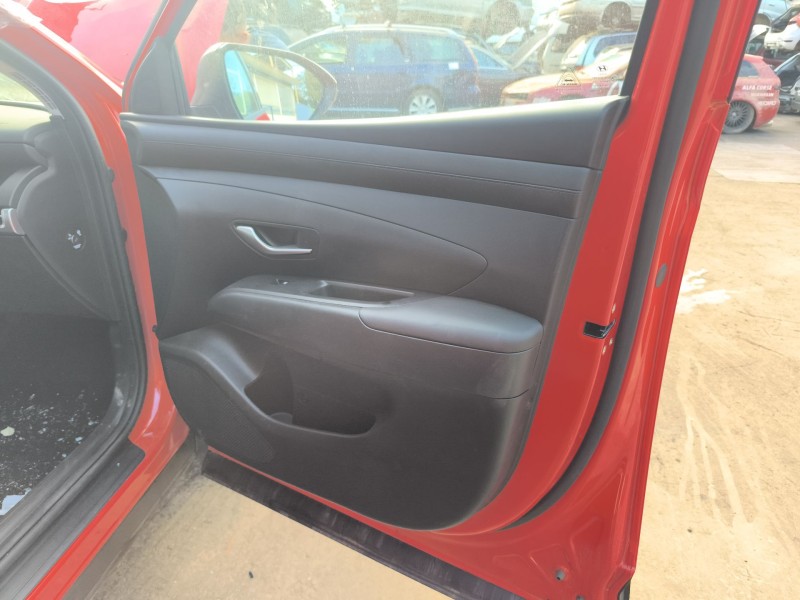 Recambio de guarnecido puerta delantera derecha para hyundai tucson (nx4e_f5p81_m61a11) 1.6 turbo referencia OEM IAM 82386N7000 