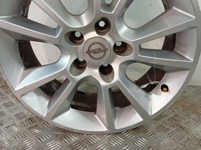 Recambio de llanta para opel zafira / zafira family b (a05) 1.9 cdti (m75) referencia OEM IAM 13120652  