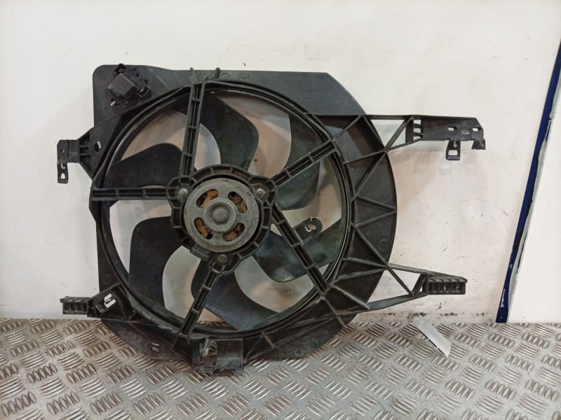 Recambio de electroventilador para opel vivaro a furgoneta (x83) 2.0 cdti (f7) referencia OEM IAM 1831984  