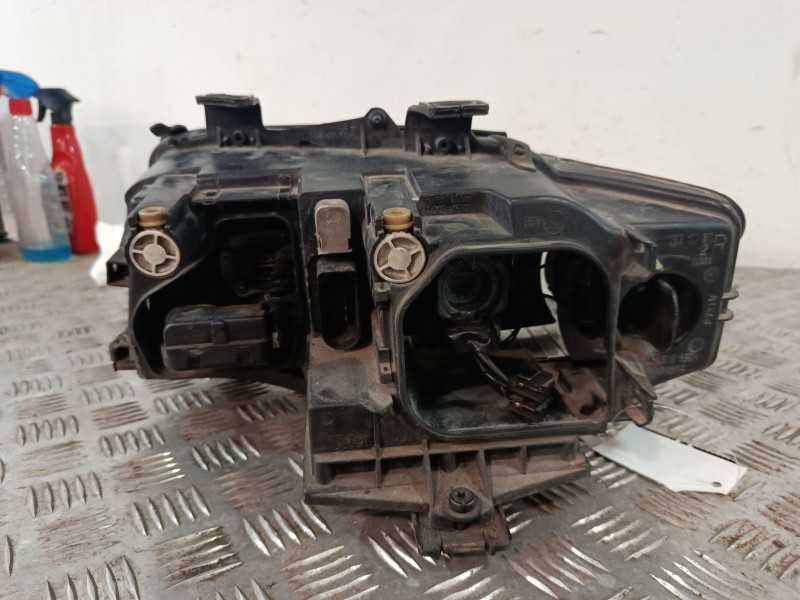 Recambio de faro derecho para audi a4 berlina (8e) 1.8 20v turbo referencia OEM IAM 69938240  