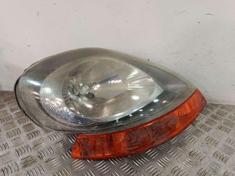 Recambio de faro derecho para renault trafic ii autobús (jl) 2.5 dci 135 (jl0d) referencia OEM IAM 91165720  