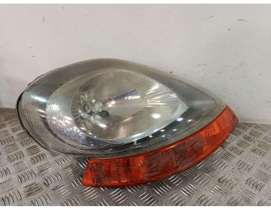 Recambio de faro derecho para renault trafic ii autobús (jl) 2.5 dci 135 (jl0d) referencia OEM IAM 91165720  