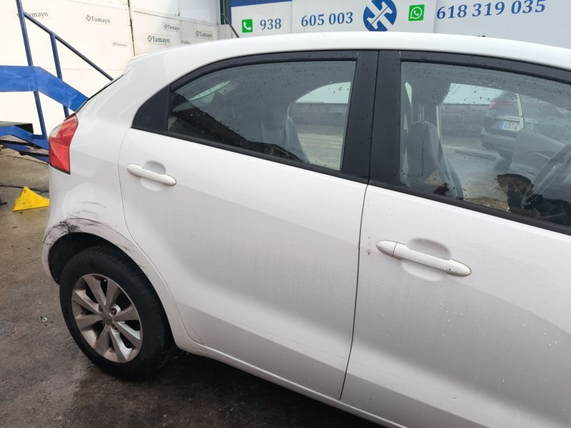 Recambio de puerta trasera derecha para kia rio iii (ub) 1.4 cvvt referencia OEM IAM 770041W210  