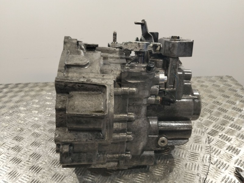 Recambio de caja cambios para volkswagen golf v (1k1) 2.0 tdi referencia OEM IAM 02Q301107  