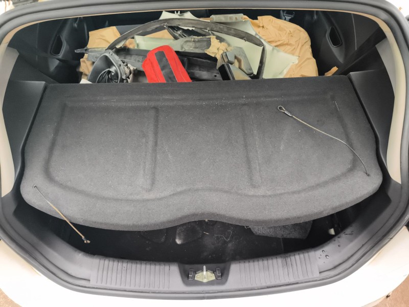 Recambio de bandeja trasera para kia rio iii (ub) 1.4 cvvt referencia OEM IAM 859101W200  