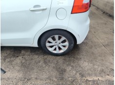 Recambio de paso de rueda trasero izquierdo para kia rio iii (ub) 1.4 cvvt referencia OEM IAM 868211W000  