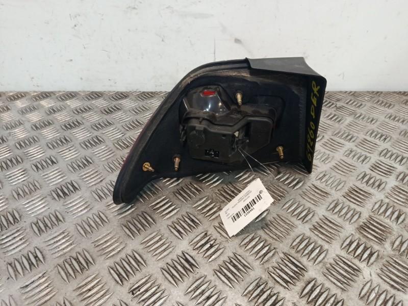 Recambio de piloto trasero derecho para saab 9-3 (ys3d) 2.0 turbo referencia OEM IAM 4831103  