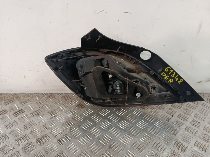 Recambio de piloto trasero derecho para opel astra h (a04) 1.4 (l48) referencia OEM IAM 13222325  