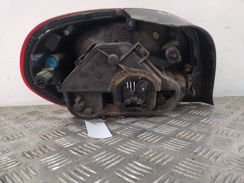 Recambio de piloto trasero derecho para citroën c3 iii (sx) 1.2 vti 82 referencia OEM IAM 9812257480  