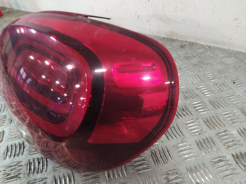 Recambio de piloto trasero derecho para citroën c3 iii (sx) 1.2 vti 82 referencia OEM IAM 9812257480  