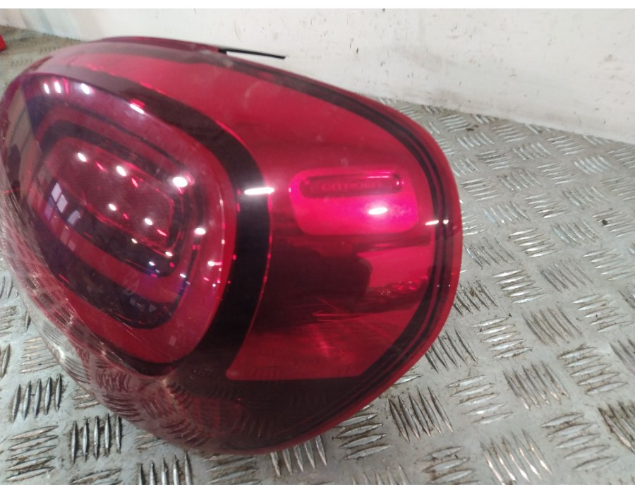 Recambio de piloto trasero derecho para citroën c3 iii (sx) 1.2 vti 82 referencia OEM IAM 9812257480  