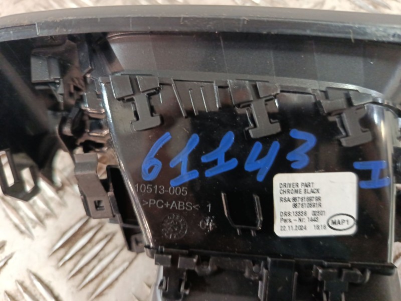Recambio de aireador lateral izquierdo para renault captur ii (hf_) tce 160 (hfn1) referencia OEM IAM 68761697  