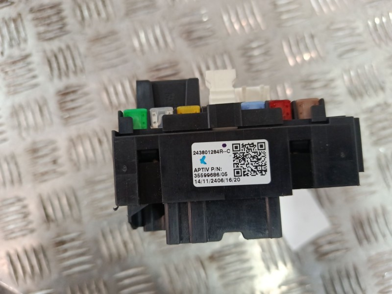 Recambio de caja reles / fusibles para renault captur ii (hf_) tce 160 (hfn1) referencia OEM IAM 243801284R  