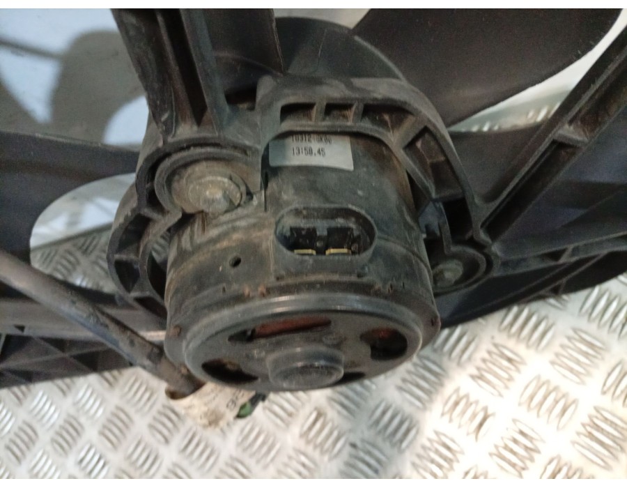 Recambio de electroventilador para renault trafic ii autobús (jl) 2.5 dci 135 (jl0d) referencia OEM IAM 8200019383  