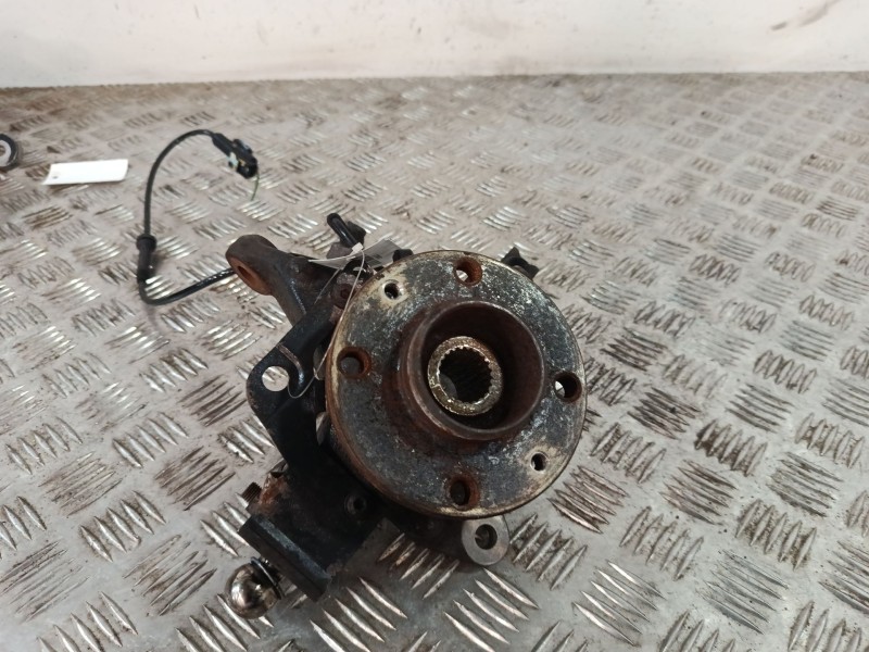 Recambio de mangueta delantera derecha para renault clio iv (bh_) 0.9 tce 90 referencia OEM IAM 400140589R  