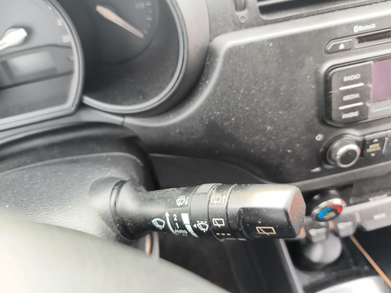Recambio de mando multifuncion para kia rio iii (ub) 1.4 cvvt referencia OEM IAM 202008910  