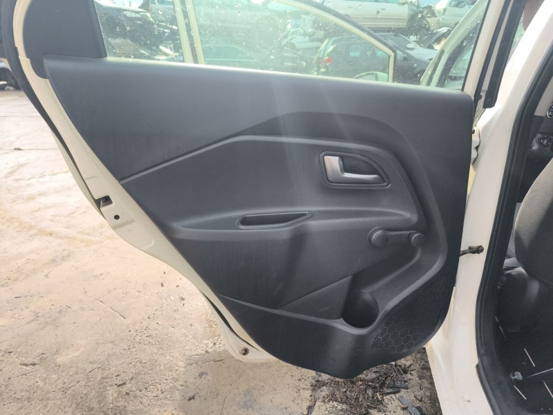 Recambio de guarnecido puerta trasera izquierda para kia rio iii (ub) 1.4 cvvt referencia OEM IAM 833011W200HU  