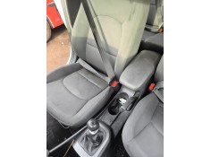 Recambio de enganche cinturon delantero derecho para kia rio iii (ub) 1.4 cvvt referencia OEM IAM 888401W000  