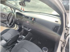 Recambio de airbag delantero derecho para kia rio iii (ub) 1.4 cvvt referencia OEM IAM 845301W000  