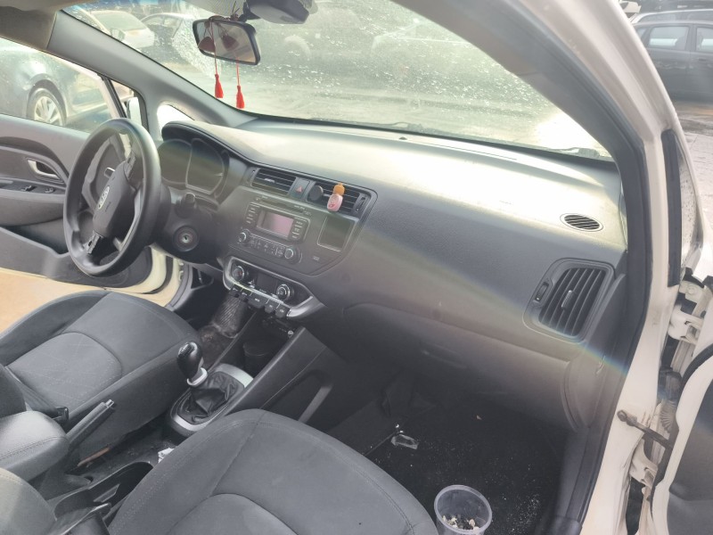 Recambio de airbag delantero derecho para kia rio iii (ub) 1.4 cvvt referencia OEM IAM 845301W000  