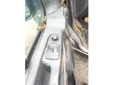 Recambio de mando elevalunas delantero izquierdo para renault trafic iii autobús (jg_) 1.6 dci 115 (jgmd) referencia OEM IAM   