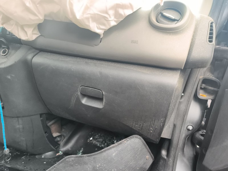 Recambio de guantera para renault trafic iii autobús (jg_) 1.6 dci 115 (jgmd) referencia OEM IAM 681084578R  
