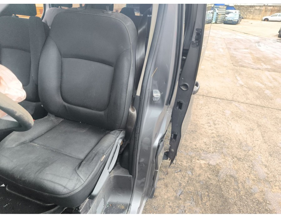 Recambio de asiento delantero izquierdo para renault trafic iii autobús (jg_) 1.6 dci 115 (jgmd) referencia OEM IAM   