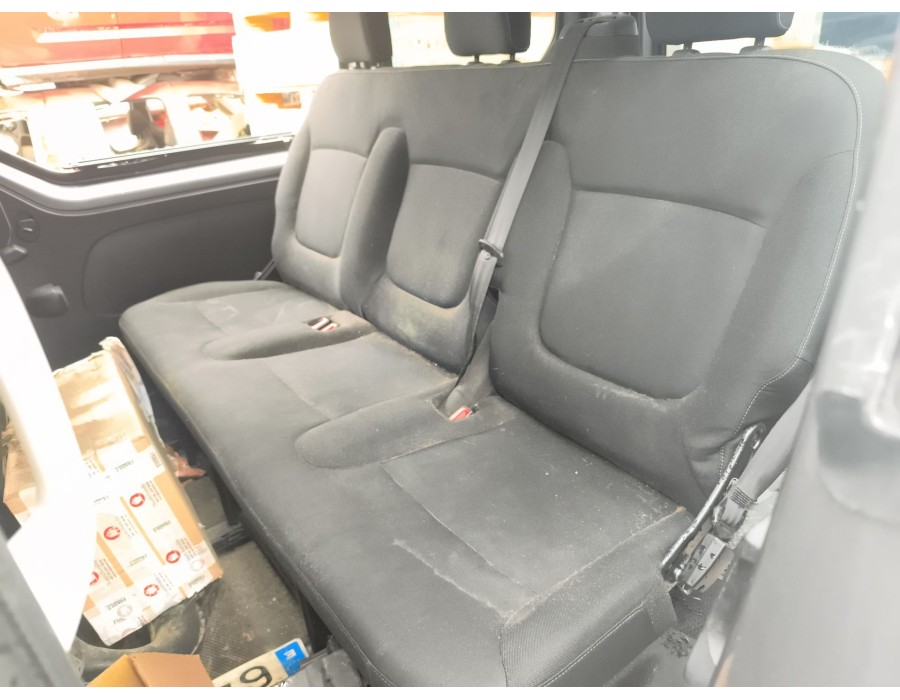 Recambio de asientos traseros para renault trafic iii autobús (jg_) 1.6 dci 115 (jgmd) referencia OEM IAM 883208737R  