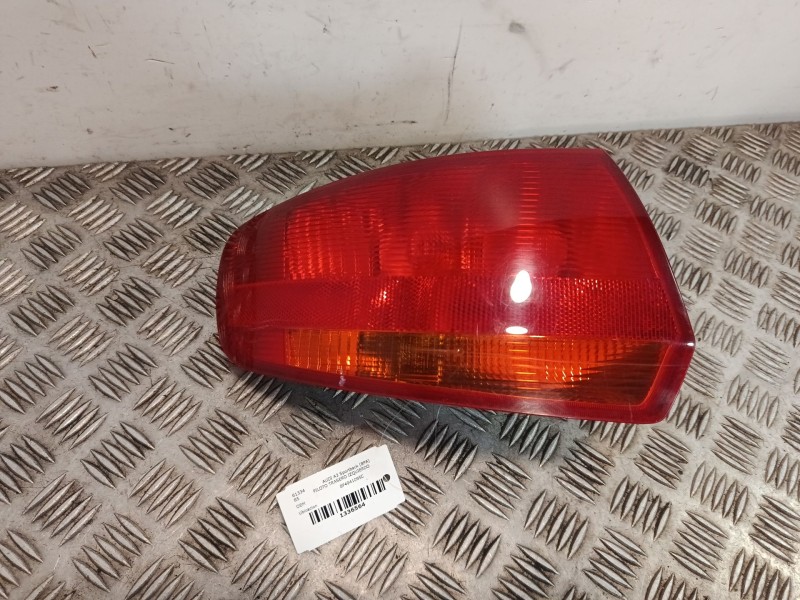 Recambio de piloto trasero izquierdo para audi a3 sportback (8pa) 2.0 tdi referencia OEM IAM 8P4941095C  