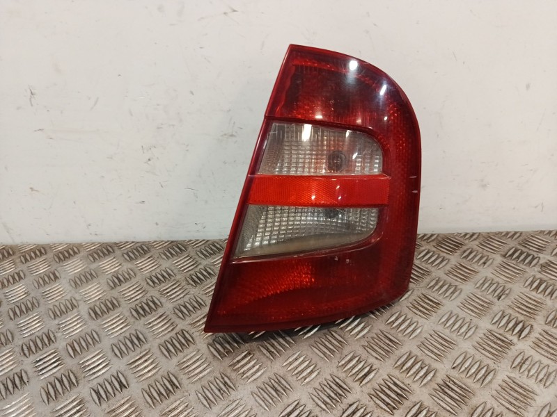 Recambio de piloto trasero derecho para skoda fabia i (6y2) 1.9 tdi referencia OEM IAM 6Y6945036  