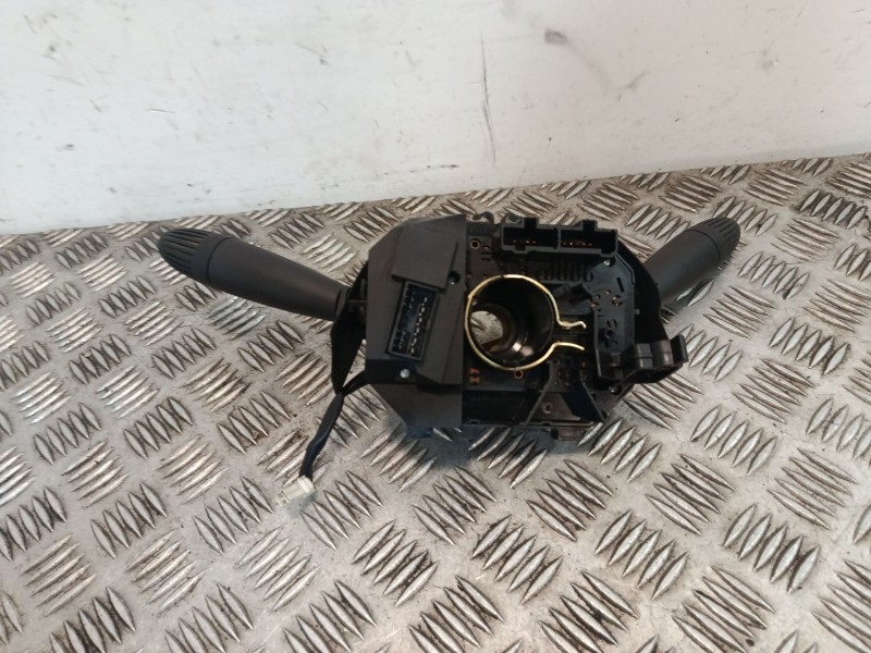 Recambio de mando multifuncion para fiat punto (188_) 1.9 jtd referencia OEM IAM 735381051  