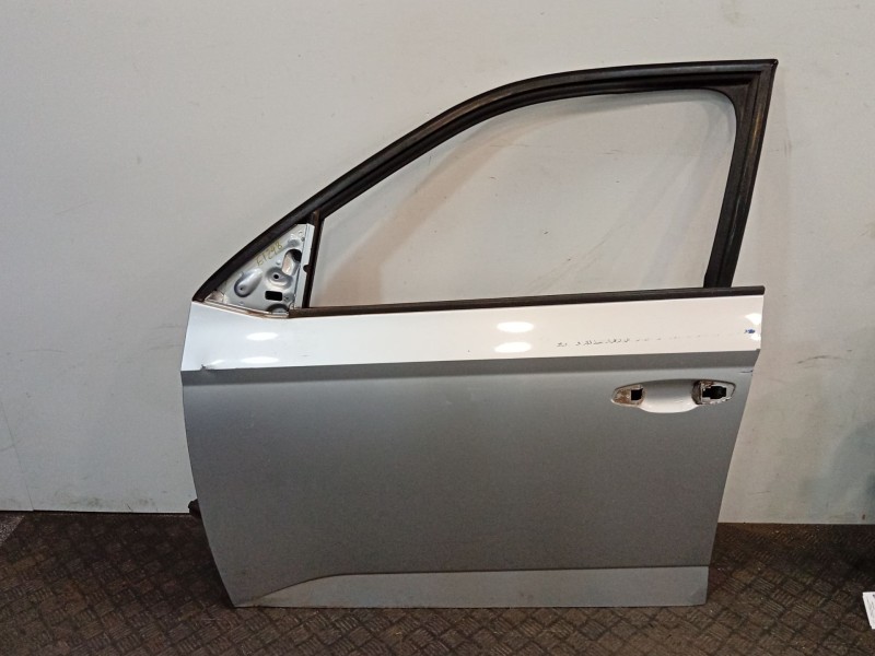 Recambio de puerta delantera izquierda para skoda fabia iii (nj3) 1.0 referencia OEM IAM 6V0831055A  