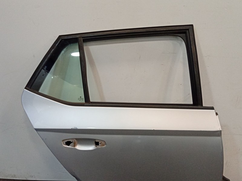 Recambio de puerta trasera derecha para skoda fabia iii (nj3) 1.0 referencia OEM IAM 6V9833056A  