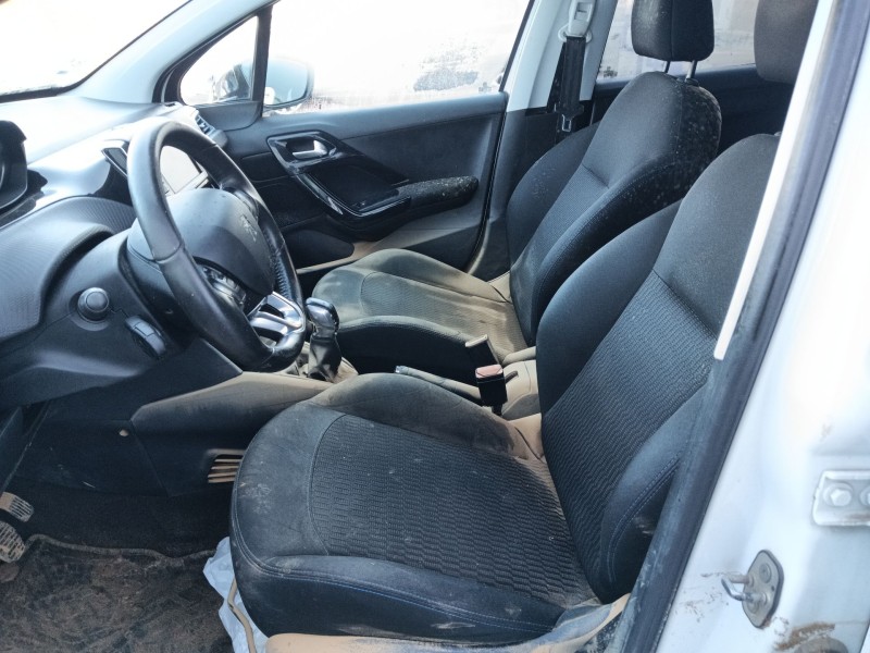 peugeot 208 i (ca_, cc_) del año 2018