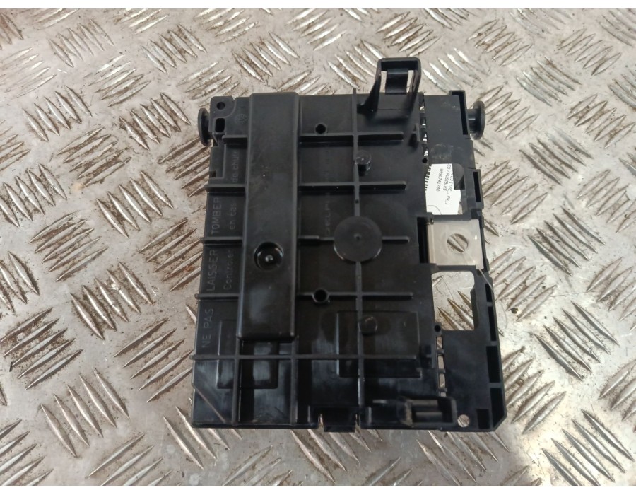 Recambio de caja reles / fusibles para citroën c3 i (fc_, fn_) 1.1 i referencia OEM IAM 9659741780  