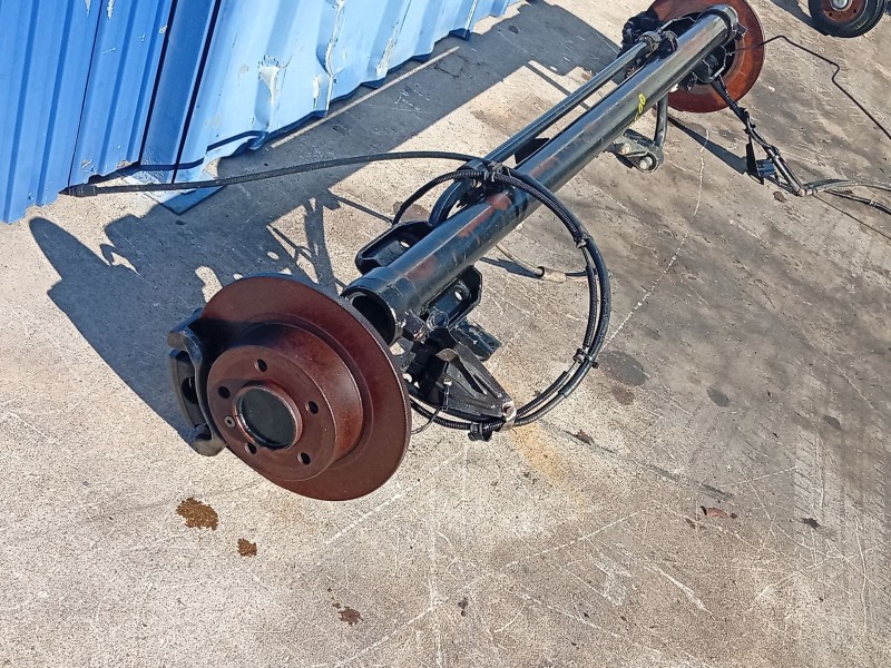 Recambio de puente trasero para renault master ii furgoneta (fd) 2.5 dci referencia OEM IAM 7701476264  