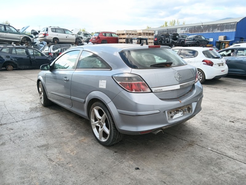 opel astra h gtc (a04) del año 2005