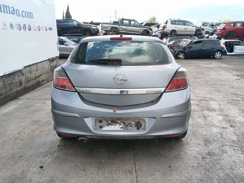 opel astra h gtc (a04) del año 2005