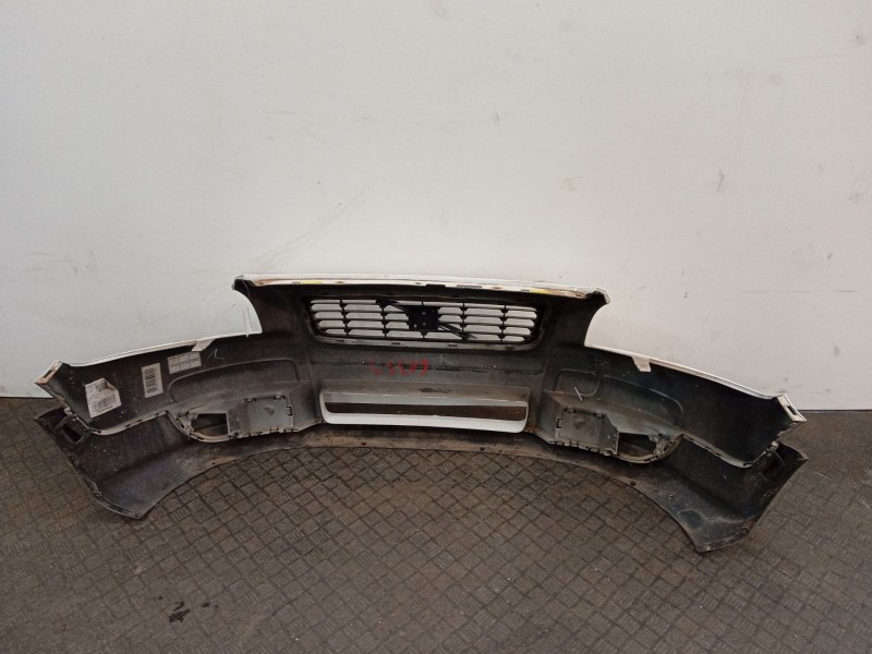 Recambio de paragolpes delantero para volvo c30 (533) 1.6 referencia OEM IAM 39885332  