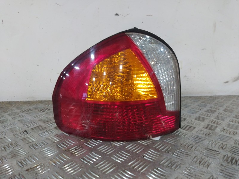 Recambio de piloto trasero izquierdo para hyundai santa fé i (sm) 2.0 crdi 4x4 referencia OEM IAM 924012B020  