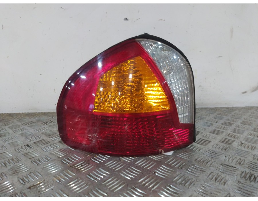 Recambio de piloto trasero izquierdo para hyundai santa fé i (sm) 2.0 crdi 4x4 referencia OEM IAM 924012B020  
