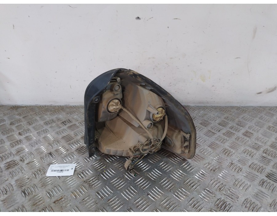 Recambio de piloto trasero izquierdo para hyundai santa fé i (sm) 2.0 crdi 4x4 referencia OEM IAM 924012B020  