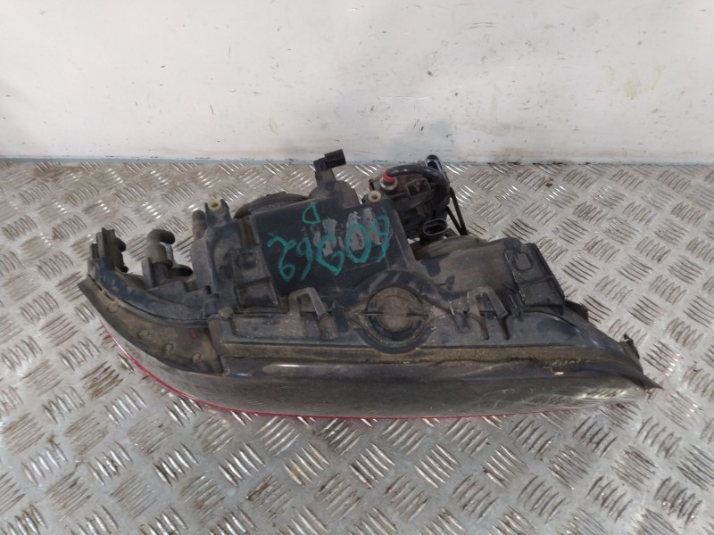 Recambio de faro derecho para bmw 5 (e39) 530 d referencia OEM IAM 15214000  